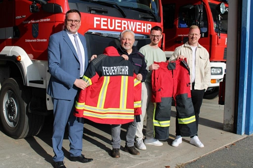 Neue persönliche Schutzausrüstung für die Feuerwehren